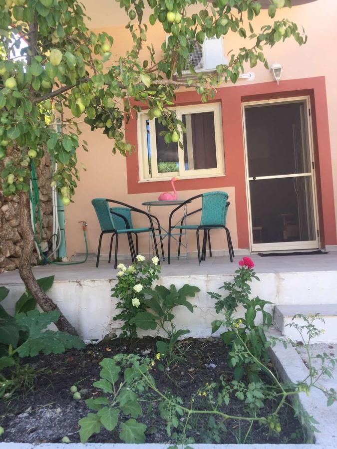 Апартаменты Domenica House Kondaraina Экстерьер фото